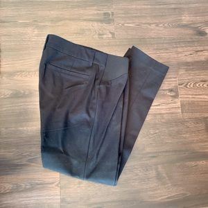 Old Navy Maternity side panel pixie cut pants